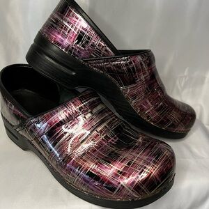 Dansko Professional Nurse Clog Shoes Purple Crosshatch Patent Leather Size 42